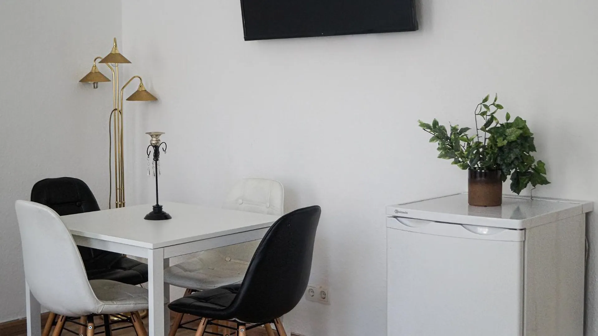 Apartmán Stylish 2Br Stay By Schloss Belvedere & Rennweg Vídeň
