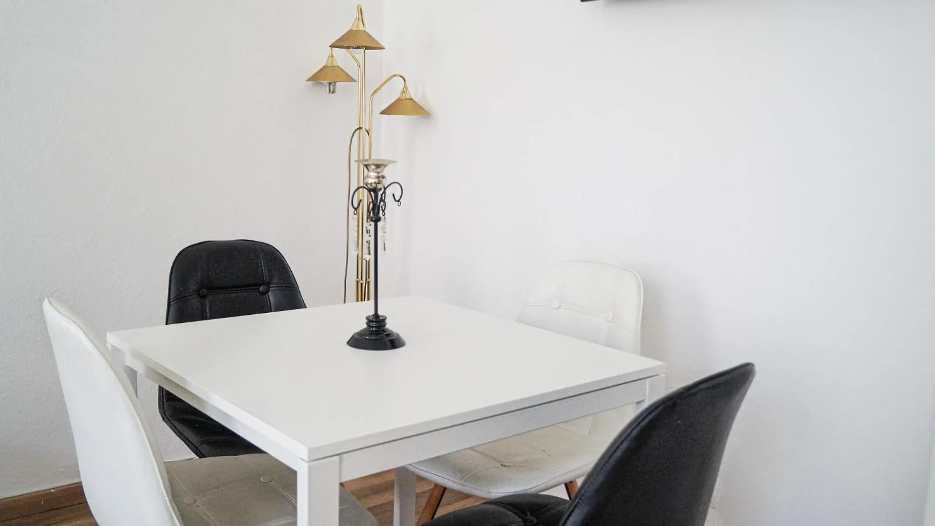Stylish 2Br Stay By Schloss Belvedere & Rennweg Vienna Apartment